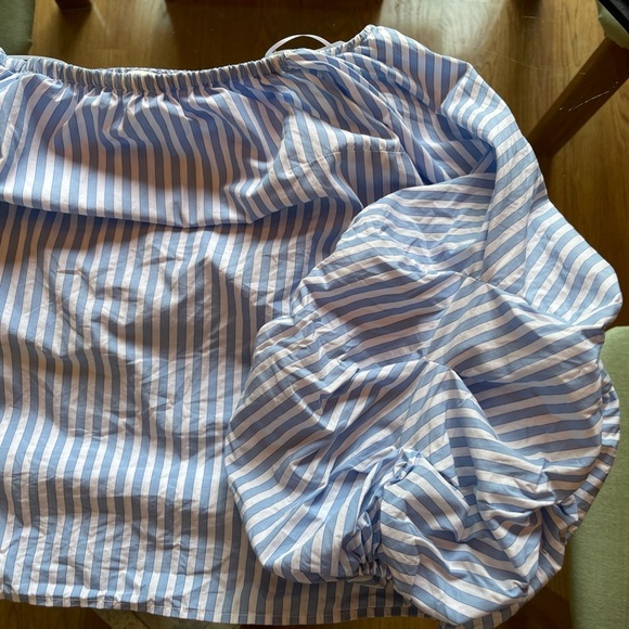 Super cute top from Petersyn. Size XS/S - Picture 2 of 13